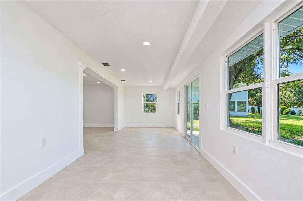 For Sale: $485,000 (3 beds, 2 baths, 1550 Square Feet)