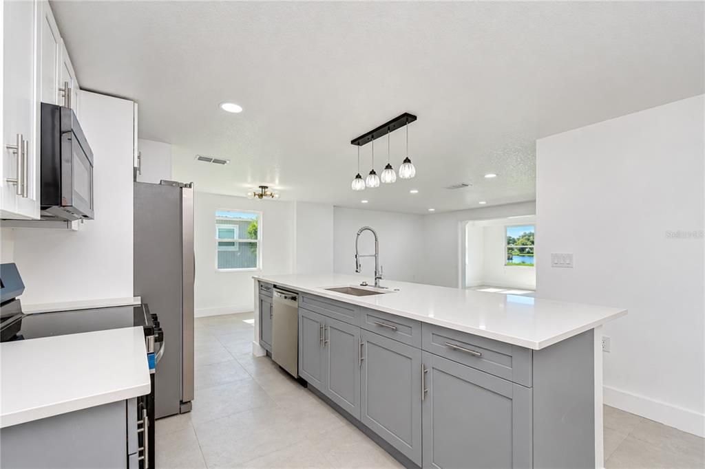 For Sale: $485,000 (3 beds, 2 baths, 1550 Square Feet)
