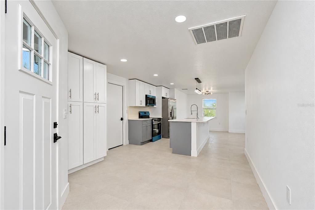 For Sale: $485,000 (3 beds, 2 baths, 1550 Square Feet)