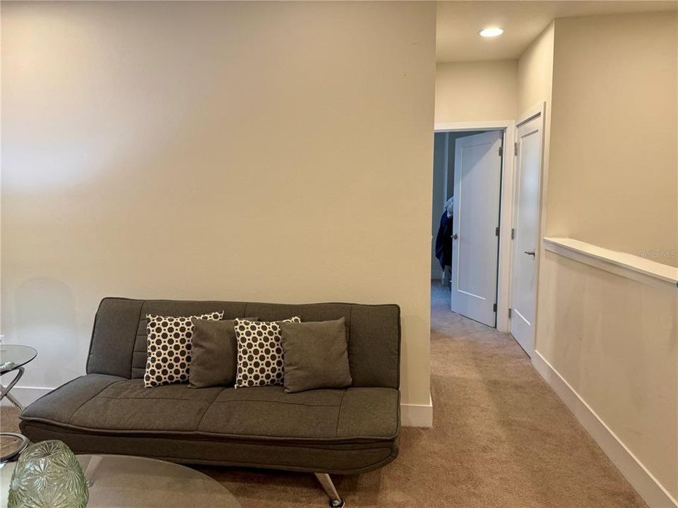 For Sale: $390,999 (3 beds, 3 baths, 1852 Square Feet)