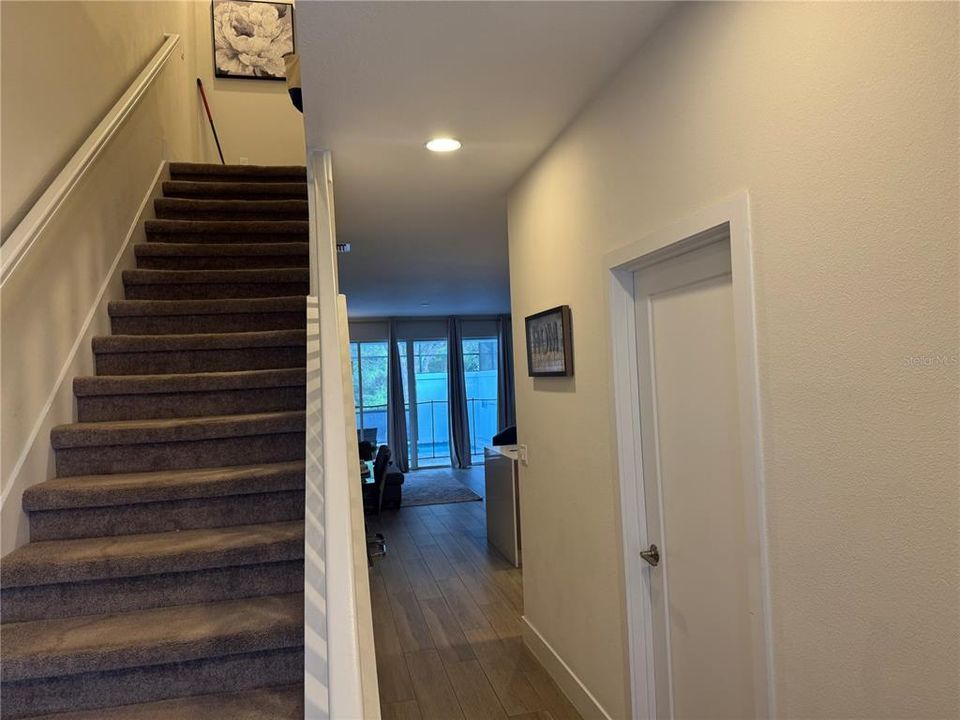 For Sale: $390,999 (3 beds, 3 baths, 1852 Square Feet)