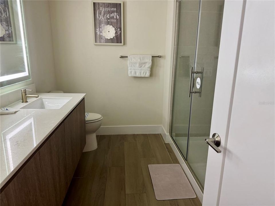 For Sale: $390,999 (3 beds, 3 baths, 1852 Square Feet)