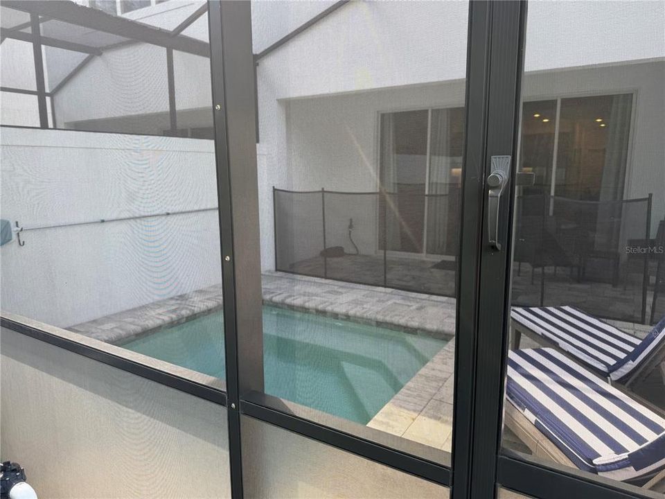 For Sale: $390,999 (3 beds, 3 baths, 1852 Square Feet)