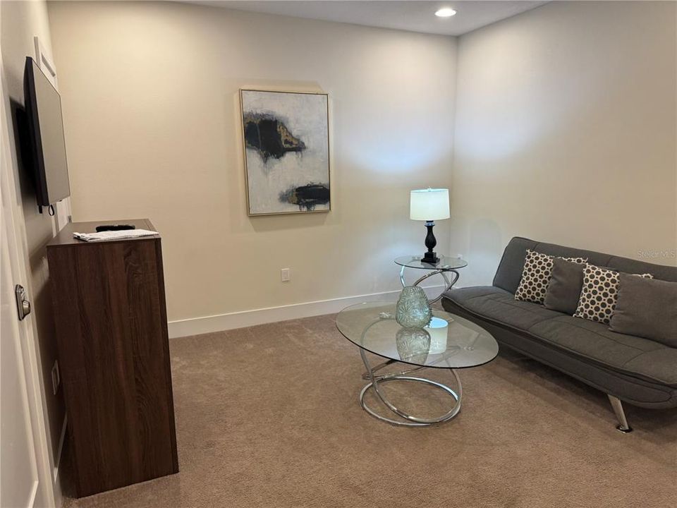 For Sale: $390,999 (3 beds, 3 baths, 1852 Square Feet)