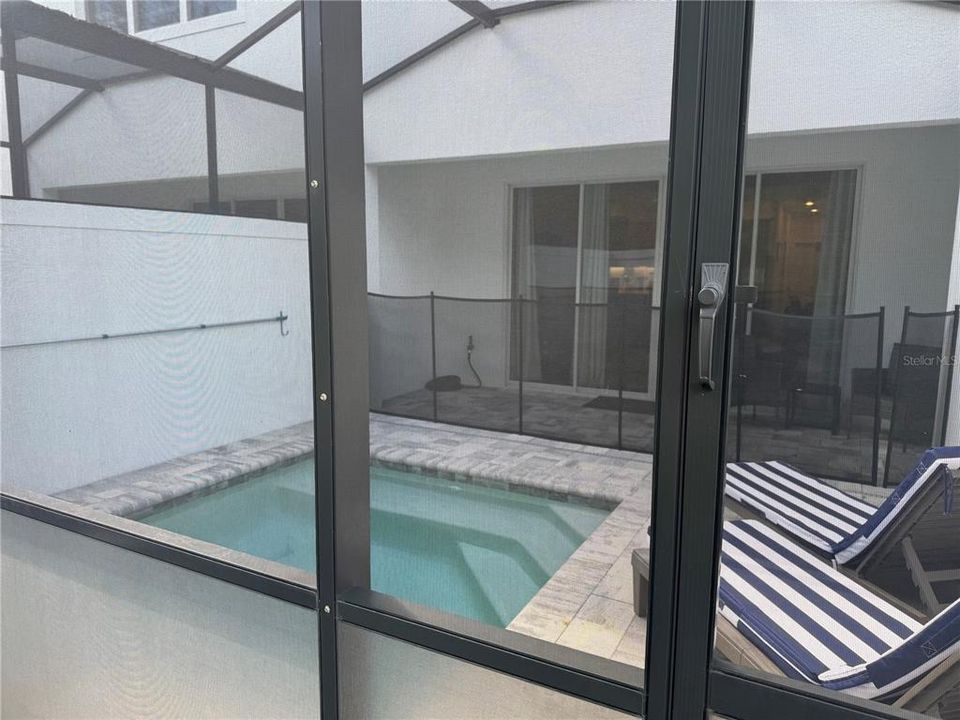 For Sale: $390,999 (3 beds, 3 baths, 1852 Square Feet)