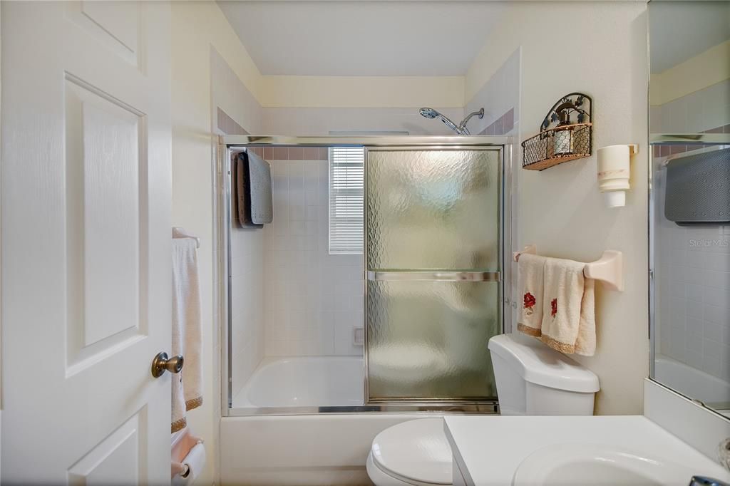 En Venta: $386,000 (3 camas, 2 baños, 1834 Pies cuadrados)