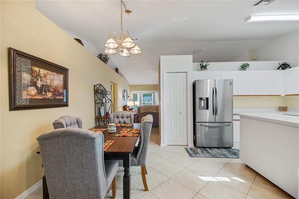 En Venta: $386,000 (3 camas, 2 baños, 1834 Pies cuadrados)
