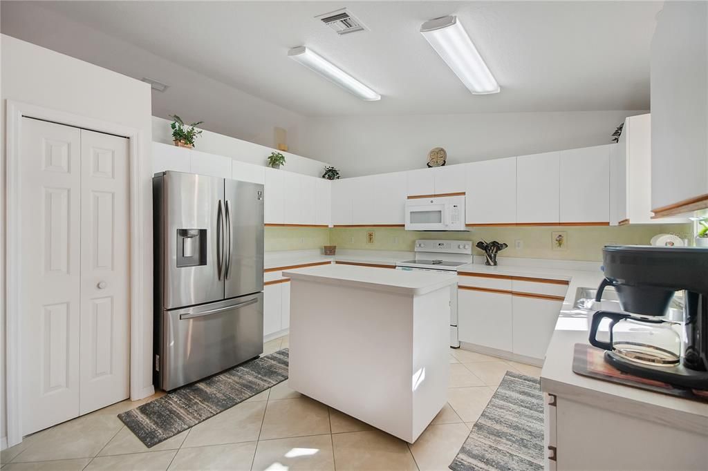 En Venta: $386,000 (3 camas, 2 baños, 1834 Pies cuadrados)
