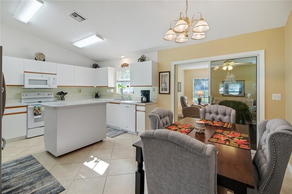En Venta: $386,000 (3 camas, 2 baños, 1834 Pies cuadrados)