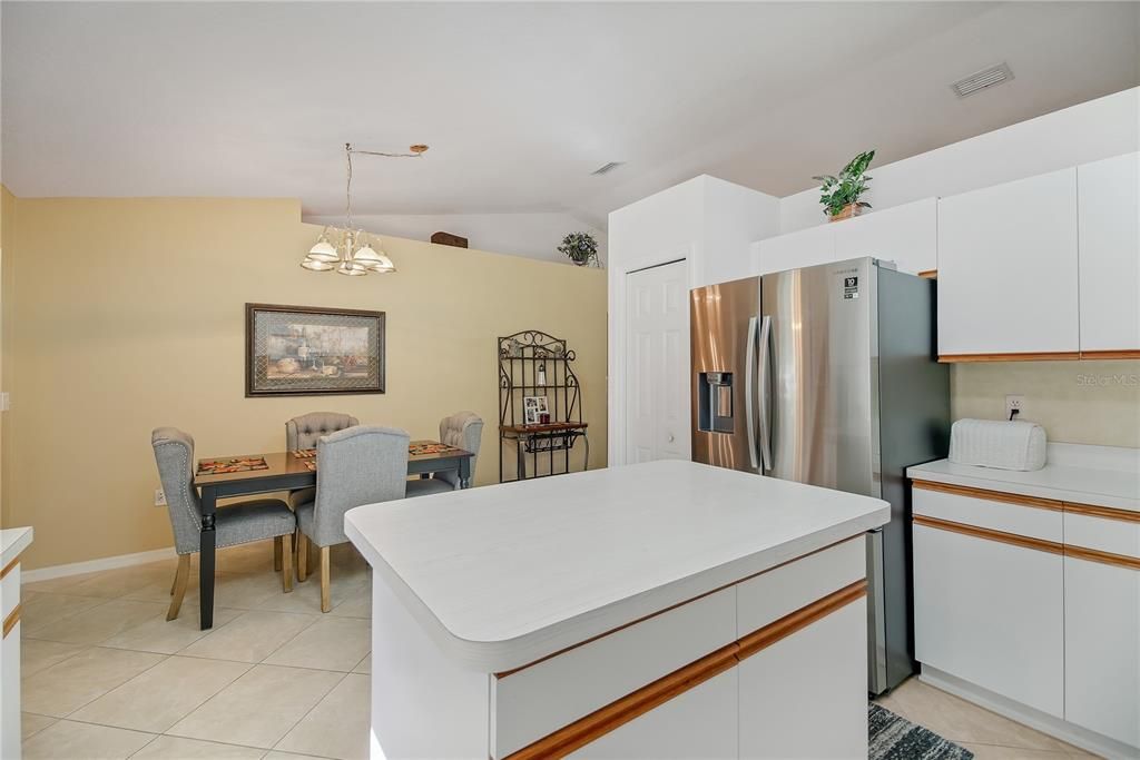 En Venta: $386,000 (3 camas, 2 baños, 1834 Pies cuadrados)