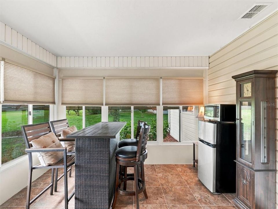 En Venta: $299,900 (3 camas, 2 baños, 1766 Pies cuadrados)