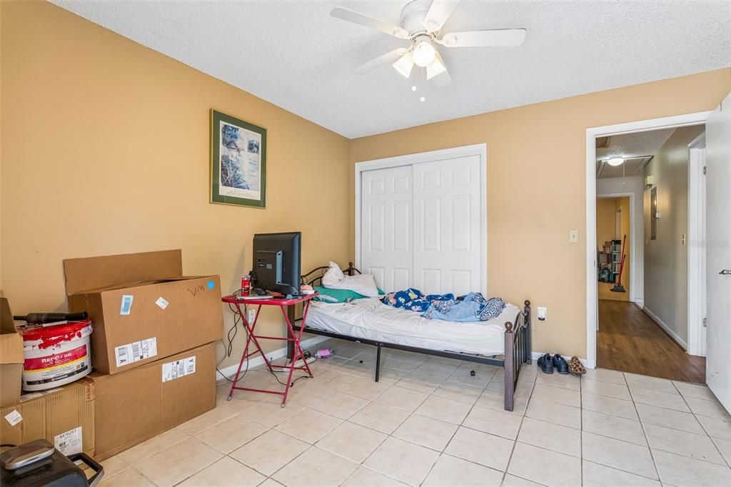 For Sale: $200,000 (3 beds, 2 baths, 1256 Square Feet)