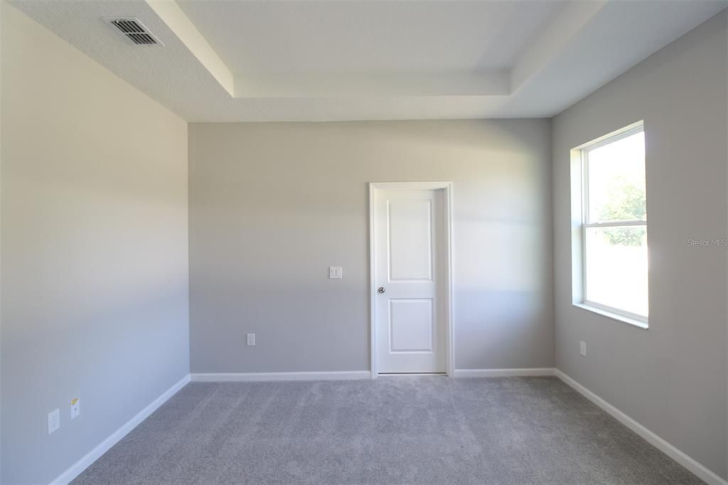 En Venta: $519,990 (4 camas, 3 baños, 2728 Pies cuadrados)
