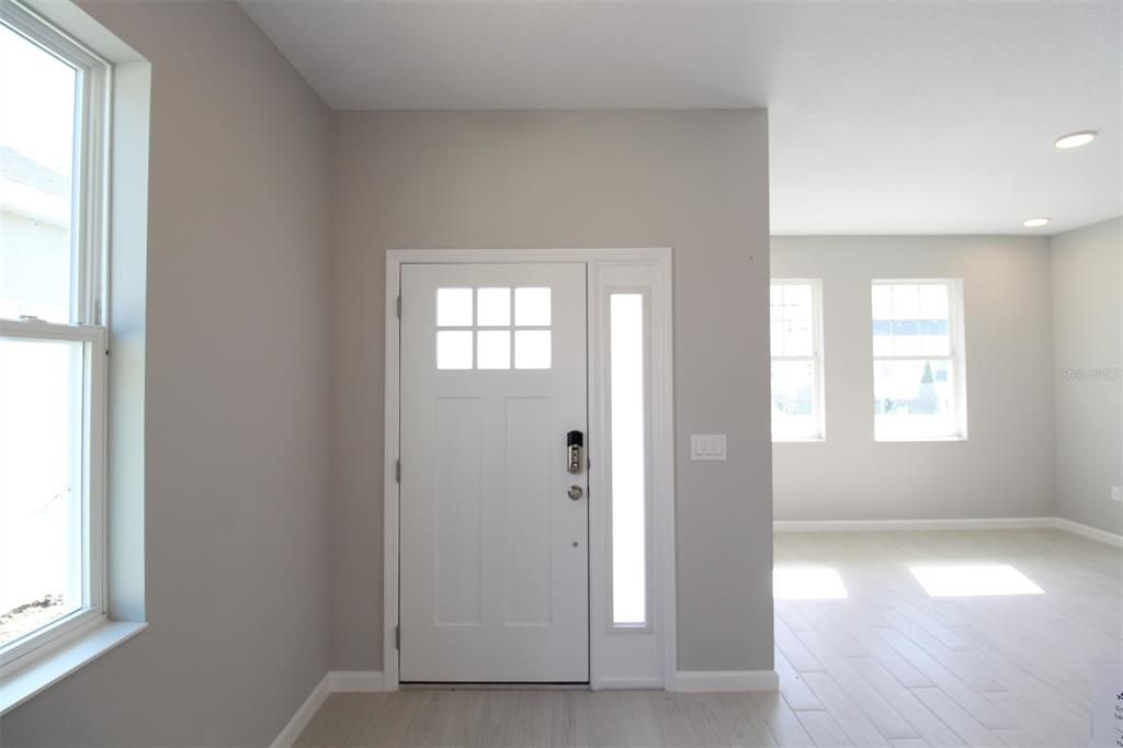 En Venta: $519,990 (4 camas, 3 baños, 2728 Pies cuadrados)
