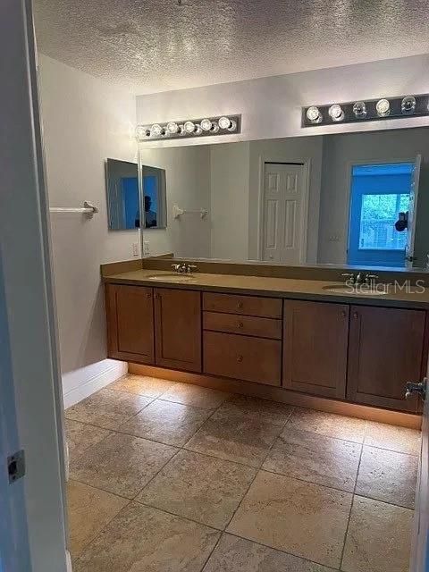 En Renta: $2,700 (3 camas, 2 baños, 1752 Pies cuadrados)