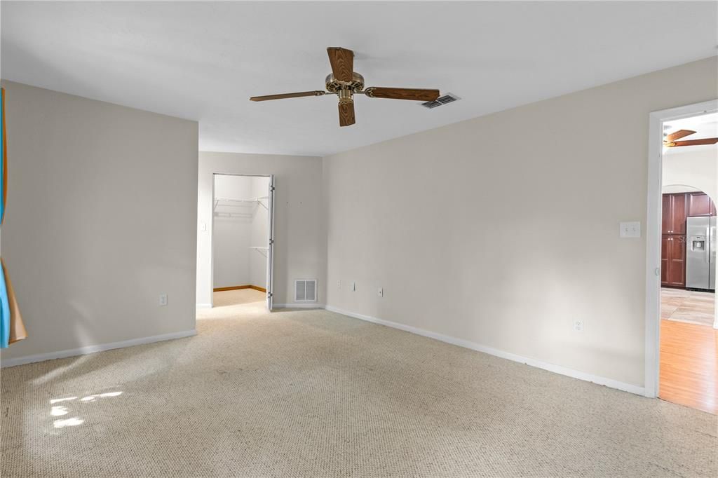 En Venta: $349,000 (3 camas, 2 baños, 1824 Pies cuadrados)