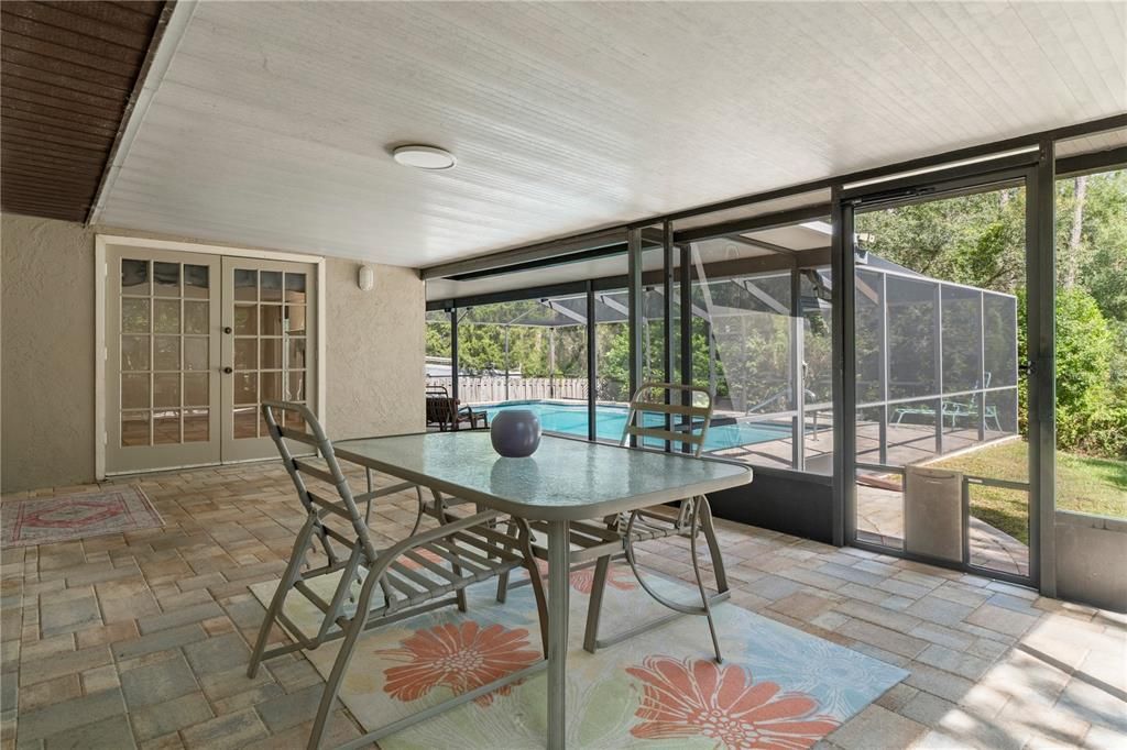 En Venta: $349,000 (3 camas, 2 baños, 1824 Pies cuadrados)
