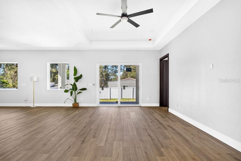En Venta: $399,000 (3 camas, 2 baños, 1728 Pies cuadrados)