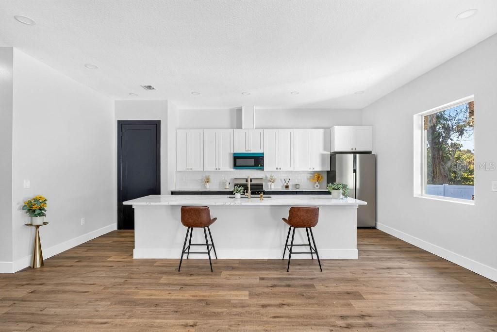 En Venta: $399,000 (3 camas, 2 baños, 1728 Pies cuadrados)