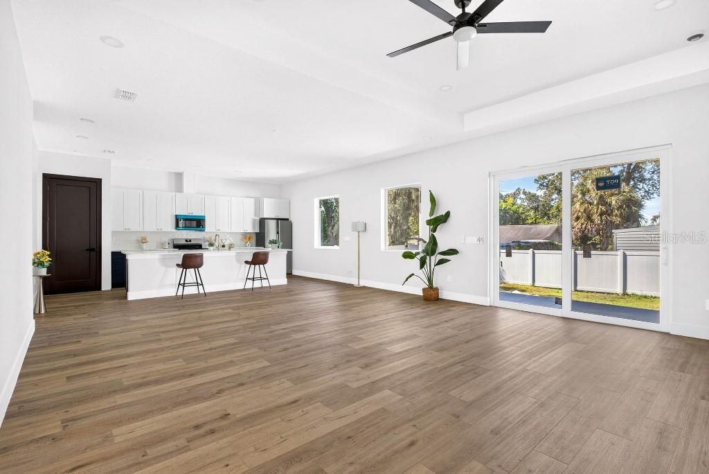 En Venta: $399,000 (3 camas, 2 baños, 1728 Pies cuadrados)