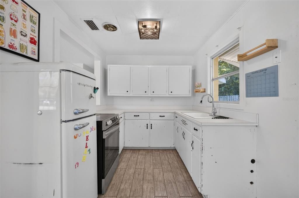 В аренду: $2,150 (2 спален, 2 ванн, 944 Квадратных фут)