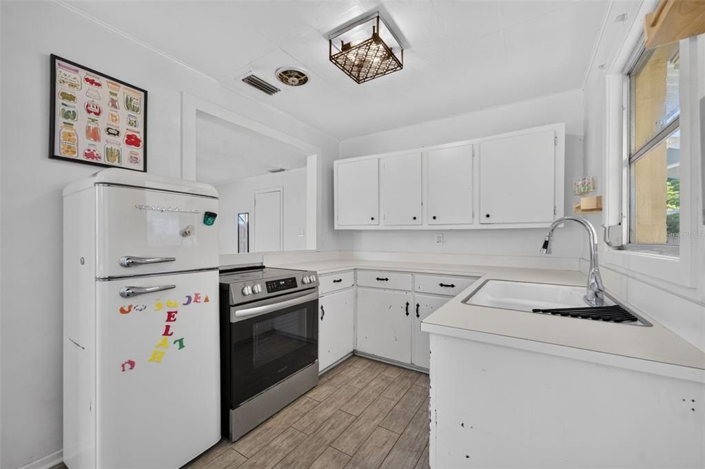 В аренду: $2,150 (2 спален, 2 ванн, 944 Квадратных фут)