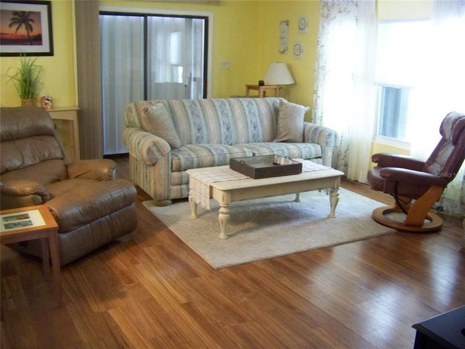 En Venta: $158,500 (2 camas, 2 baños, 1248 Pies cuadrados)