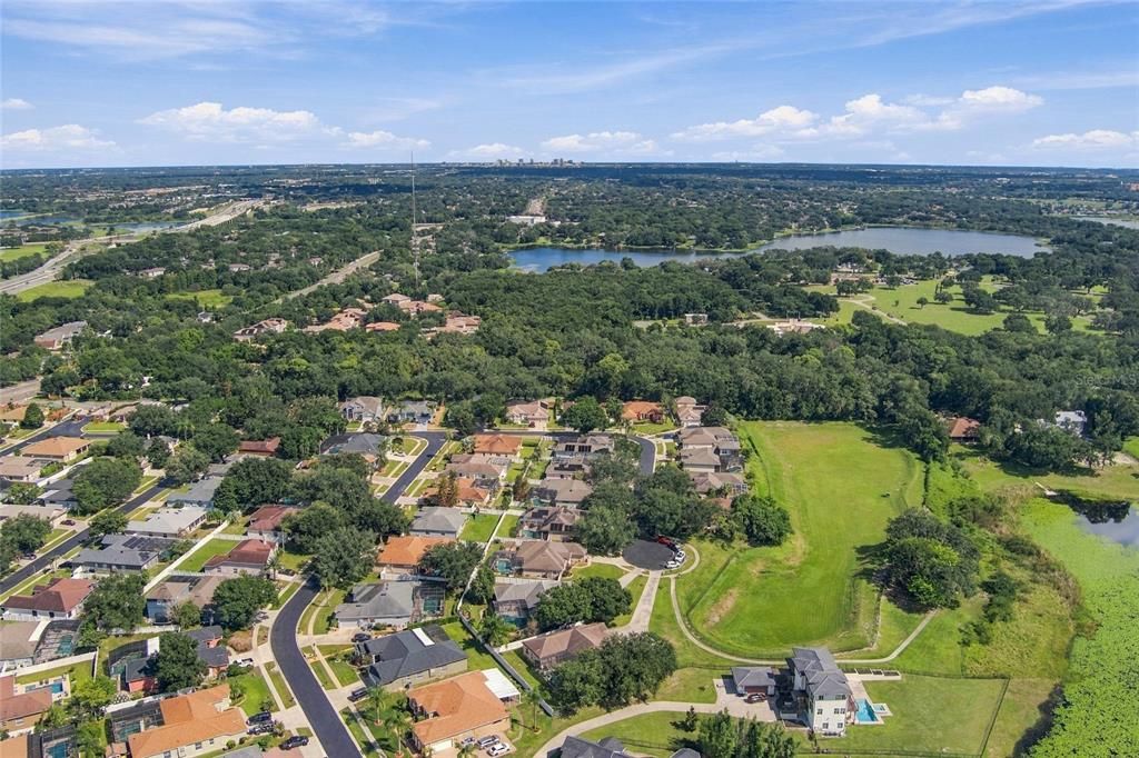 En Venta: $619,900 (4 camas, 3 baños, 2441 Pies cuadrados)