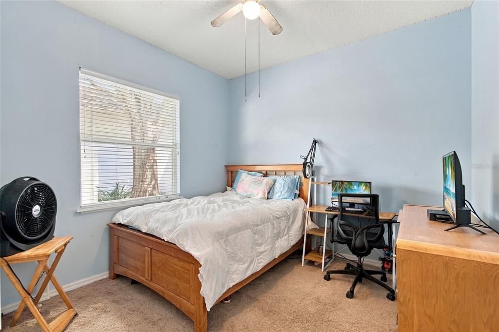 En Venta: $619,900 (4 camas, 3 baños, 2441 Pies cuadrados)