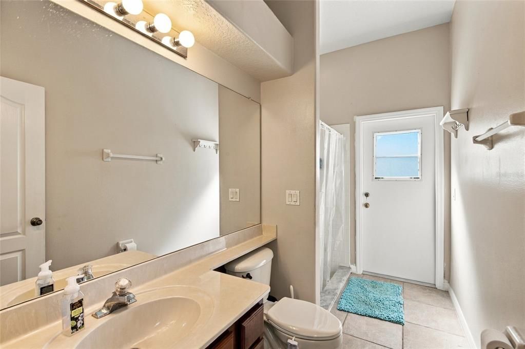 En Venta: $619,900 (4 camas, 3 baños, 2441 Pies cuadrados)
