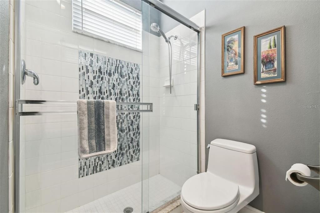 En Venta: $455,000 (4 camas, 3 baños, 2214 Pies cuadrados)