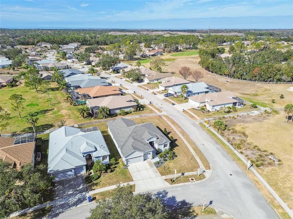 En Venta: $455,000 (4 camas, 3 baños, 2214 Pies cuadrados)