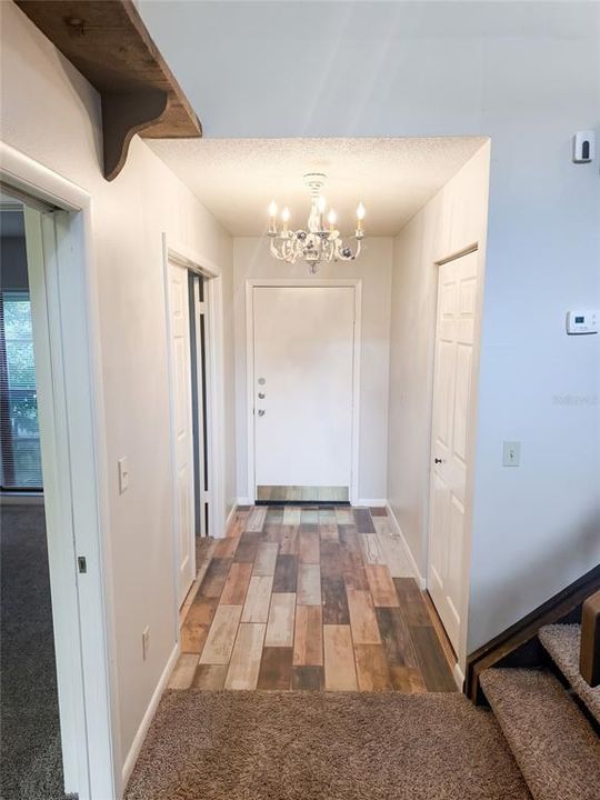 En Venta: $395,000 (4 camas, 2 baños, 1985 Pies cuadrados)