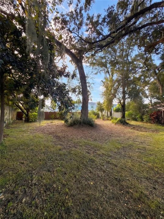 En Venta: $395,000 (4 camas, 2 baños, 1985 Pies cuadrados)