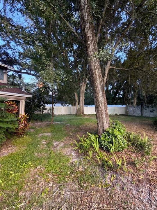En Venta: $395,000 (4 camas, 2 baños, 1985 Pies cuadrados)