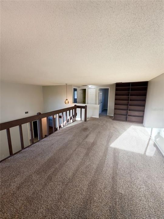 En Venta: $395,000 (4 camas, 2 baños, 1985 Pies cuadrados)