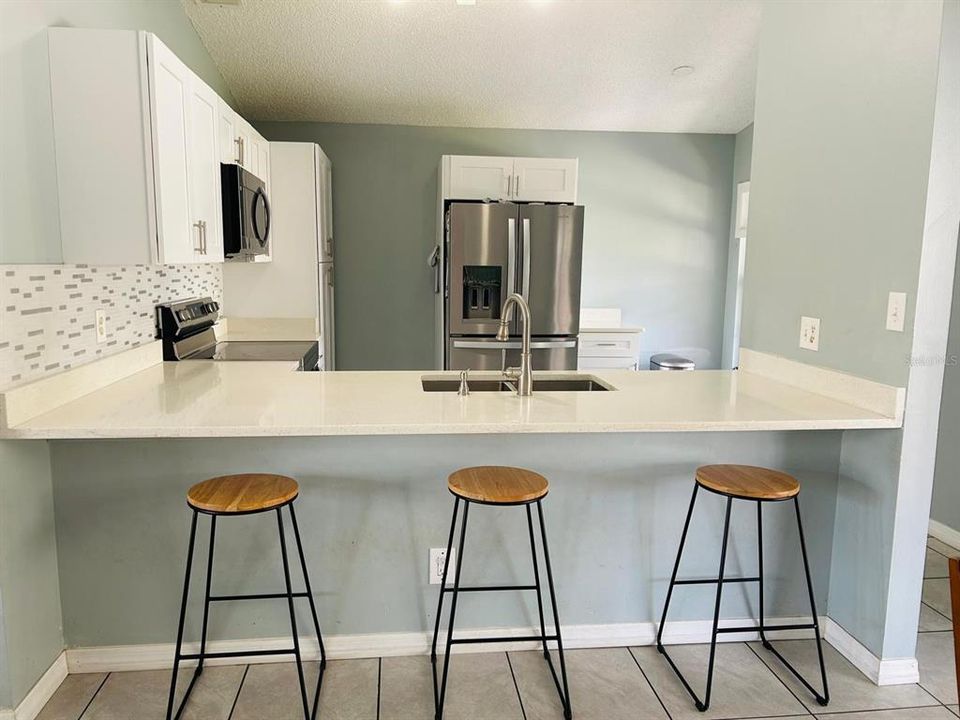 For Sale: $359,900 (3 beds, 2 baths, 1244 Square Feet)