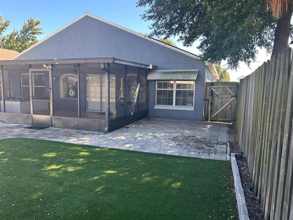 For Sale: $359,900 (3 beds, 2 baths, 1244 Square Feet)