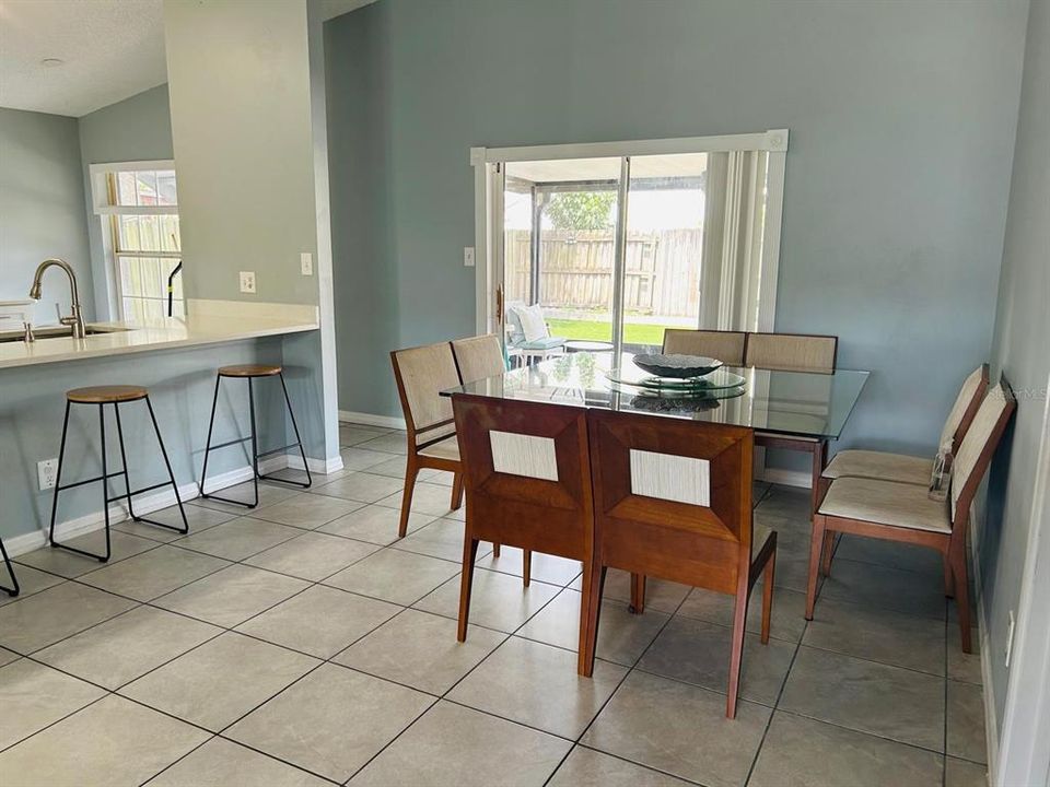 For Sale: $359,900 (3 beds, 2 baths, 1244 Square Feet)