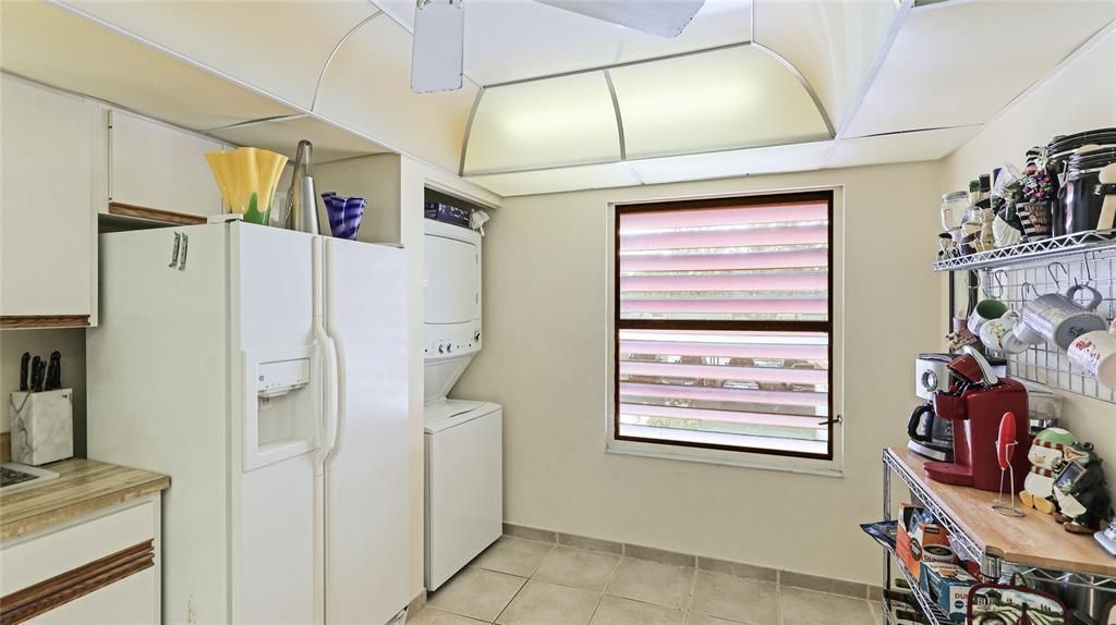 На продажу: $150,000 (2 спален, 2 ванн, 1657 Квадратных фут)