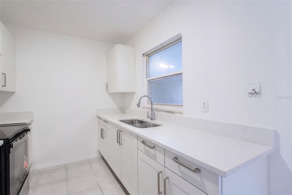 En Venta: $260,000 (3 camas, 2 baños, 1012 Pies cuadrados)