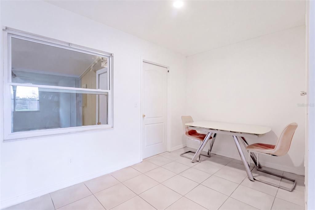En Venta: $260,000 (3 camas, 2 baños, 1012 Pies cuadrados)
