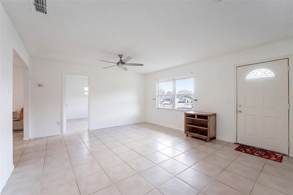 En Venta: $260,000 (3 camas, 2 baños, 1012 Pies cuadrados)