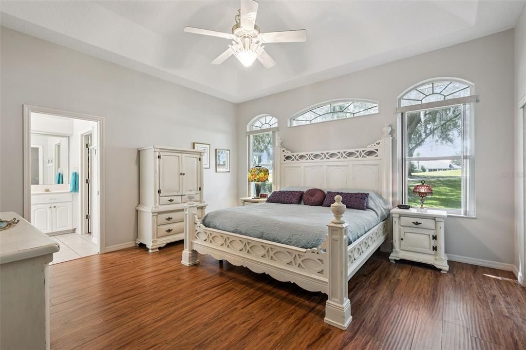 На продажу: $389,999 (3 спален, 3 ванн, 2512 Квадратных фут)