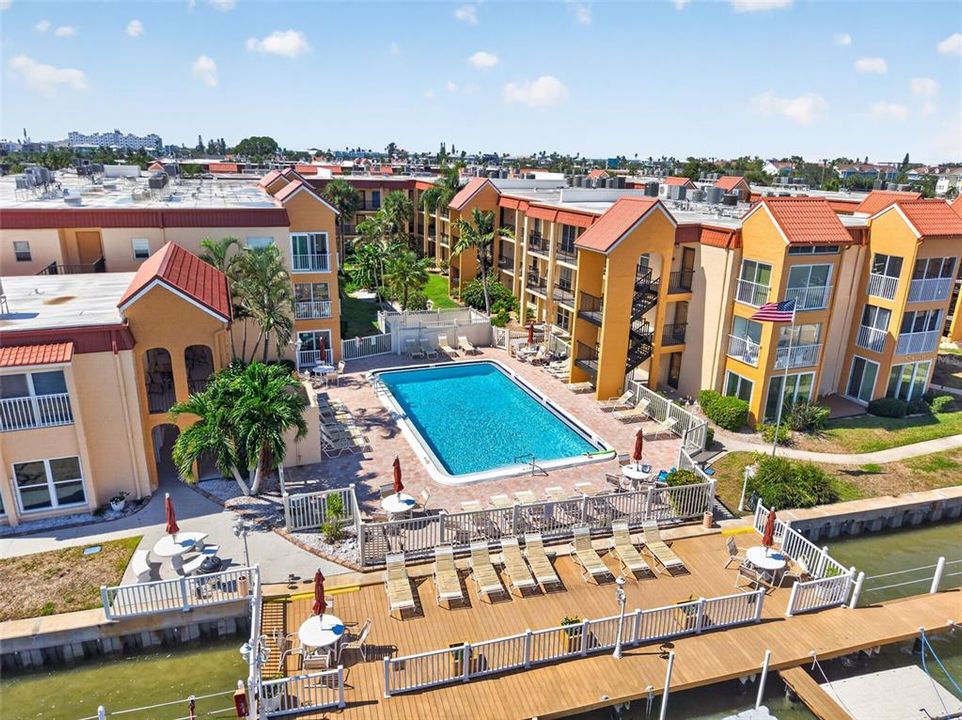 На продажу: $214,999 (1 спален, 1 ванн, 645 Квадратных фут)