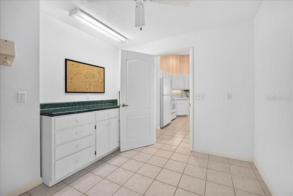 For Sale: $384,900 (3 beds, 2 baths, 2200 Square Feet)
