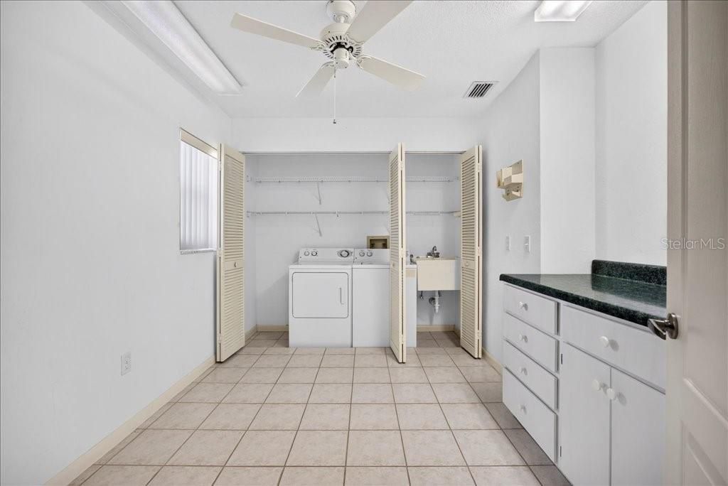 For Sale: $384,900 (3 beds, 2 baths, 2200 Square Feet)