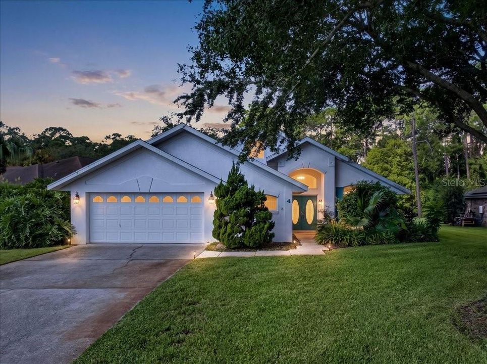 For Sale: $384,900 (3 beds, 2 baths, 2200 Square Feet)