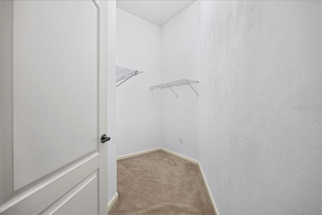 For Sale: $384,900 (3 beds, 2 baths, 2200 Square Feet)