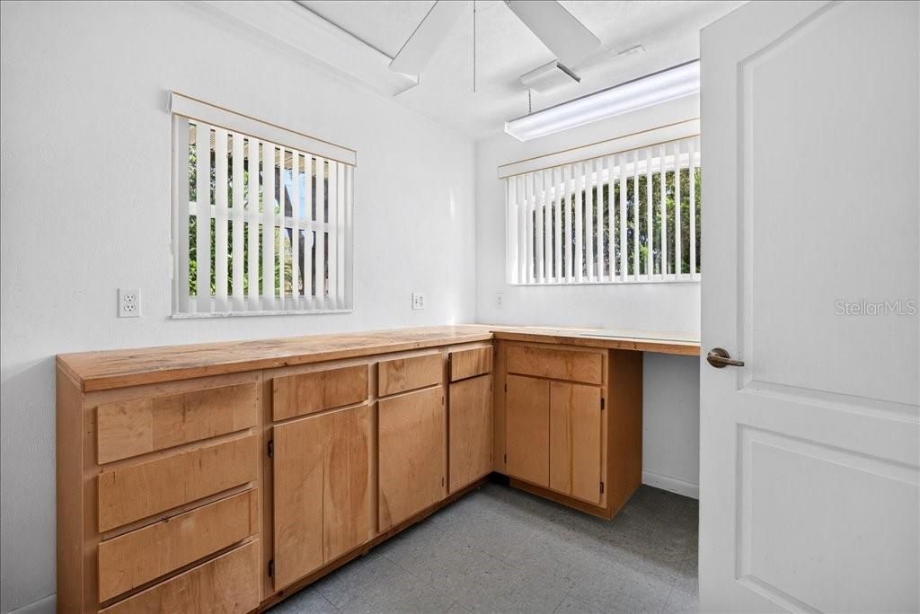 For Sale: $384,900 (3 beds, 2 baths, 2200 Square Feet)